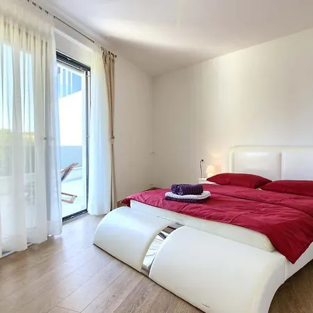 Vila Bellavista * بيشكانا أوفالا
