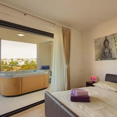 Vila Bellavista 普耶斯察纳乌瓦拉